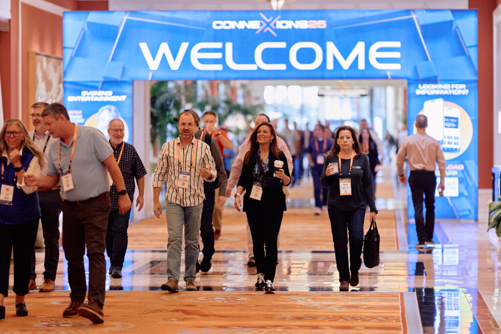 20251021_ConneXions_MikeKirschbaum_1614